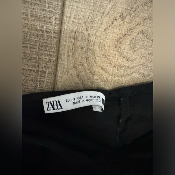 Zara • Ruffle top • Small - Picture 9 of 9